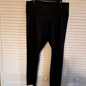 Simply Vera Vera Wang Black Leggings with Branded Waistband